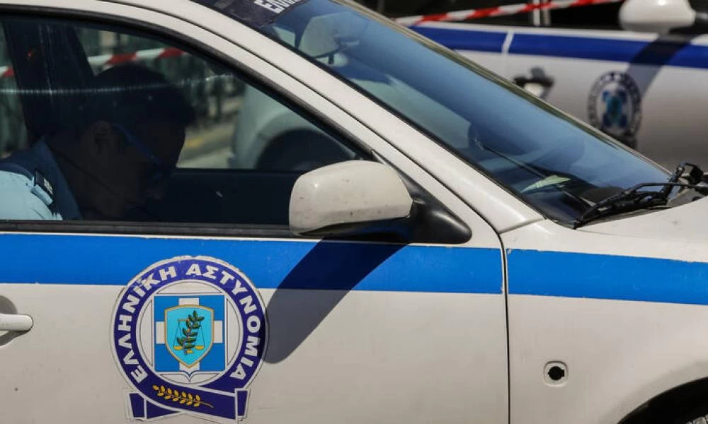 Κρήτη: Συνελήφθη 54χρονος για παιδική πορνογραφία -Καταγγελία ότι φωτογράφιζε παιδιά σε παραλία